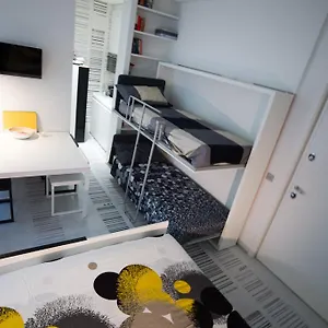 Stylish Mini In The Heart Of Apartamento Milão